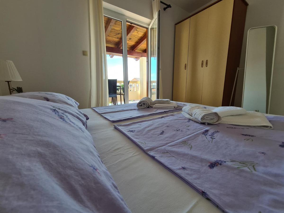 Apartman Karmen Barbat na Rabu المظهر الخارجي الصورة