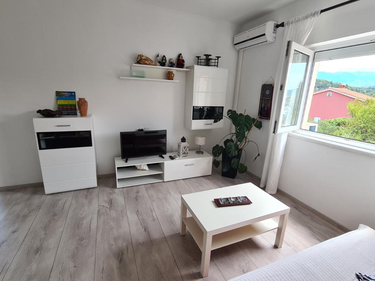 Apartman Karmen Barbat na Rabu المظهر الخارجي الصورة