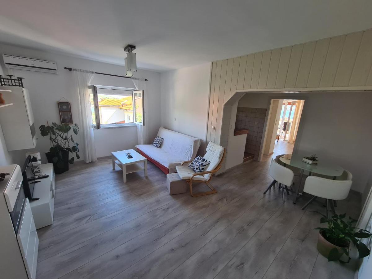 Apartman Karmen Barbat na Rabu المظهر الخارجي الصورة