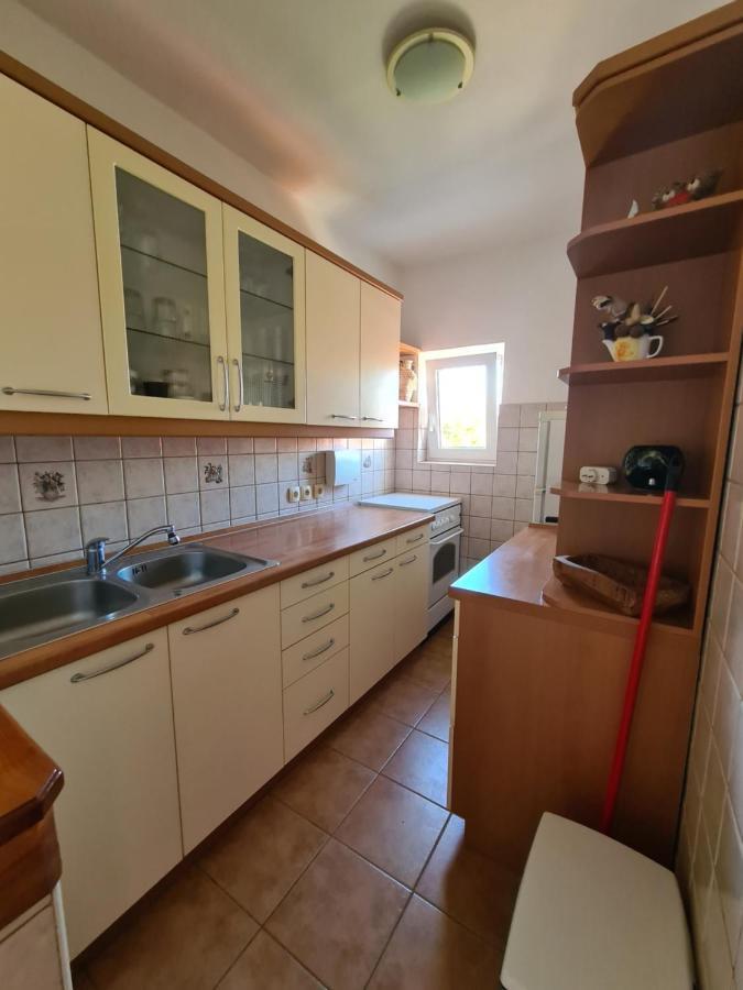 Apartman Karmen Barbat na Rabu المظهر الخارجي الصورة